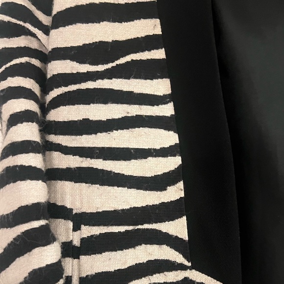 Zebra Blazer - Picture 2 of 6